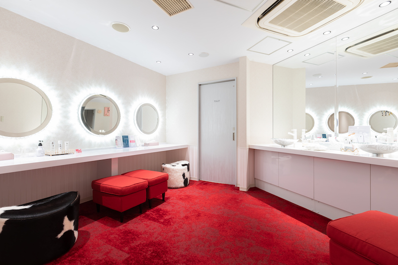 パウダールーム