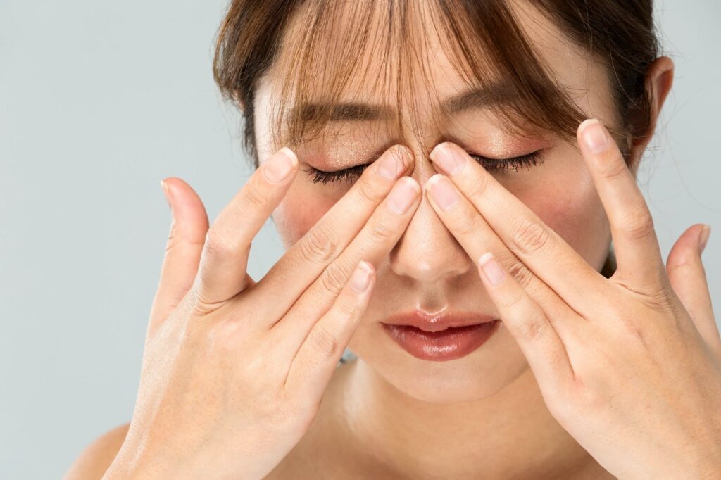 目の下のたるみを悪化させやすいNGケア